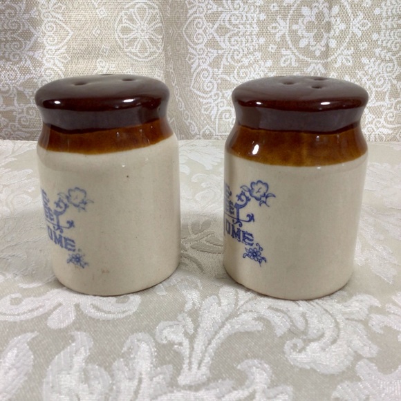 Vintage Crock “Home Sweet Home” Salt and Pepper Shakers - Picture 4 of 7